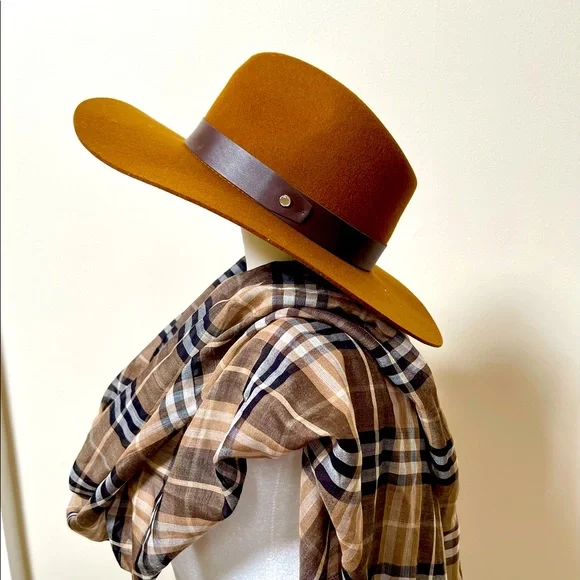 Hat - Picture 1 of 5